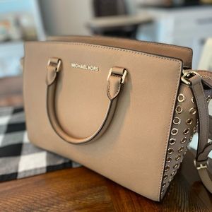 Michael Kors Selma Handbag